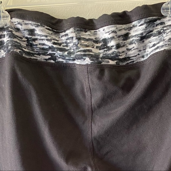 Champion DuoDry Camo Capri Legging - Picture 2 of 4